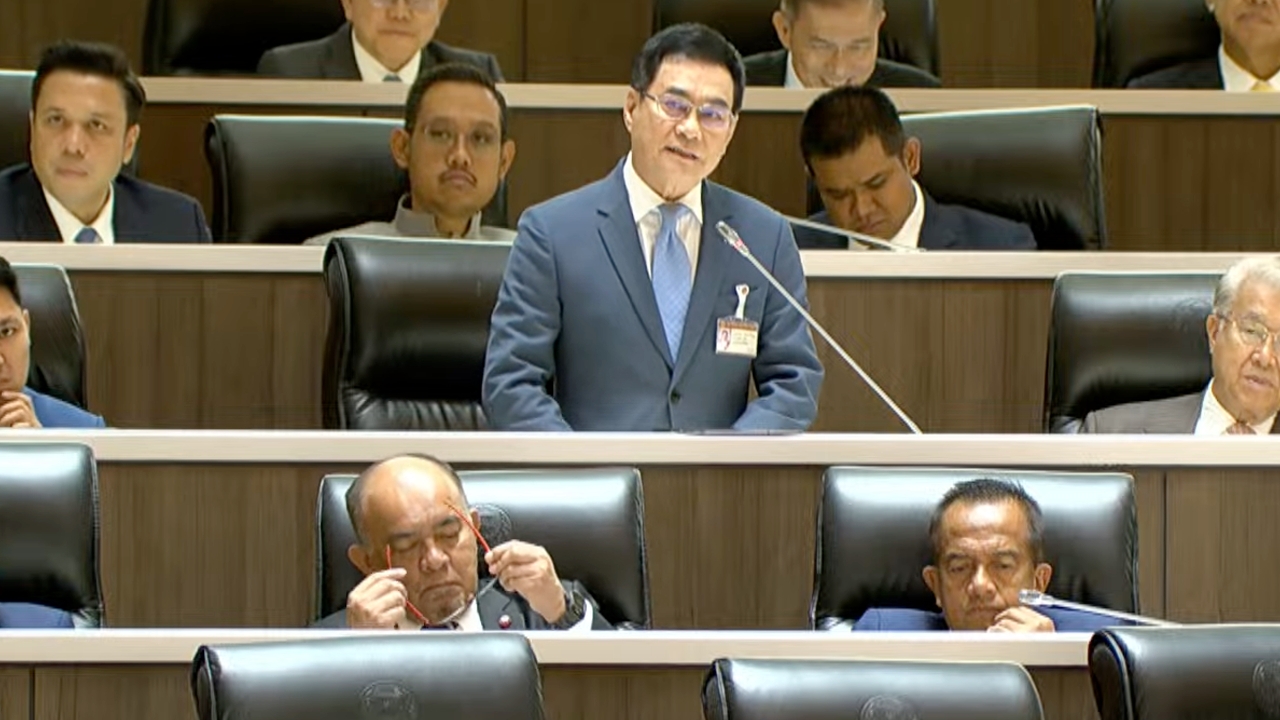 “จุรินทร์” ย้ำจุดยืน “ประชาธิปัตย์” ไม่แตะหมวด 1-2 ตรงกับร่างพรรคภูมิใจไทยและร่วมรัฐบาล 