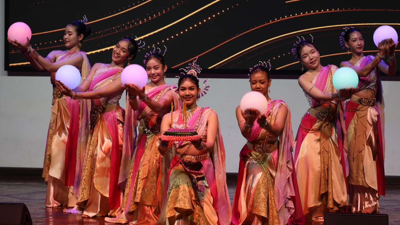 มศว เตรียมจัดงานลอยกระทง 2568 ย้อนยุคปี 2500 สานศิลป์ศรีนครินทร์ ชวนรำลึกวัฒนธรรมไทย