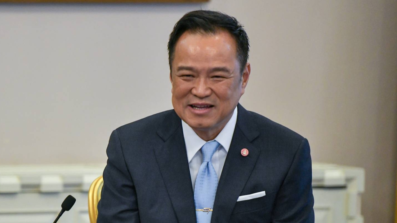 นายกฯ งดให้สัมภาษณ์สื่อ เก็บตัวเงียบทำงานบนตึกไทยฯ ท่ามกลางกระแสปราบสแกมเมอร์