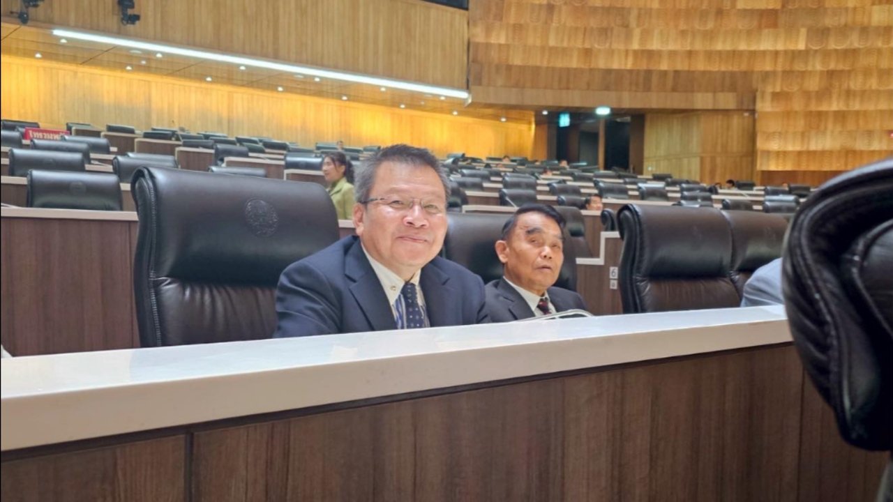 "โกศล" ยันทิ้งเพื่อไทยเพราะไม่อบอุ่น ไม่เกี่ยวกับเงิน แย้มจะมี สส.เก็บกระเป๋าอีกหลายคน