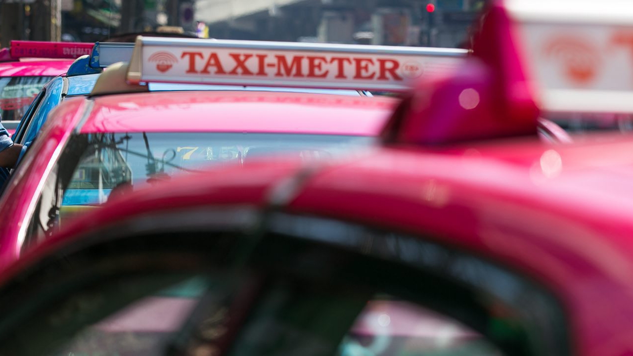 กรมขนส่งฯ ชี้แจงไม่ได้ปรับขึ้นค่าโดยสารแท็กซี่ แค่แนวคิดใช้เทคโนโลยีใหม่