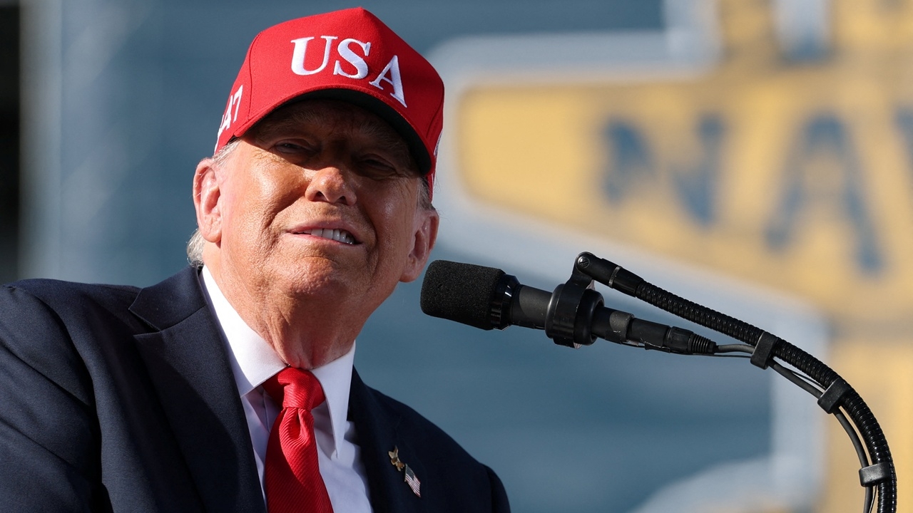 ทรัมป์สุมไฟอีก ขู่ยุติทำธุรกิจบางอย่างกับจีน ตอบโต้ไม่ซื้อถั่วเหลืองสหรัฐฯ