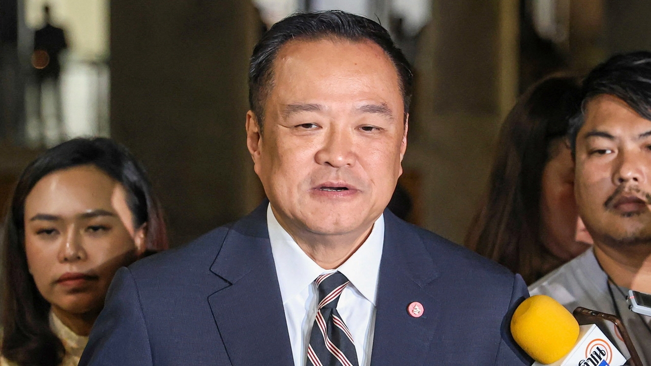 "ขั้วสีน้ำเงิน" ผงาด 45 บิ๊กมหาดไทย ได้ย้ายกลับคืนถ้ำ ถกร่างแก้รธน.ซัดกันเดือด