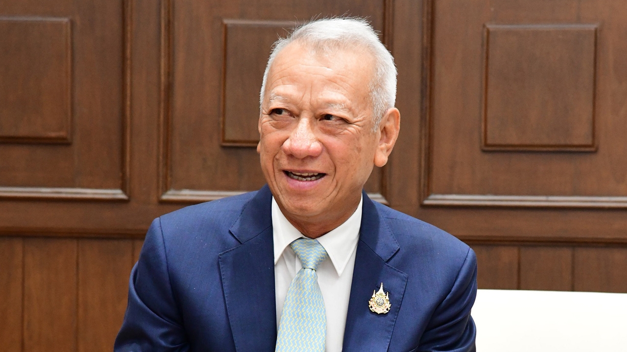 ข่าวดี “พิพัฒน์” สั่งรวมแพ็ค "รถไฟฟ้า-รถเมล์-แท็กซี่-วิน" เข้า "คนละครึ่งพลัส" เริ่ม 29 ต.ค.นี้