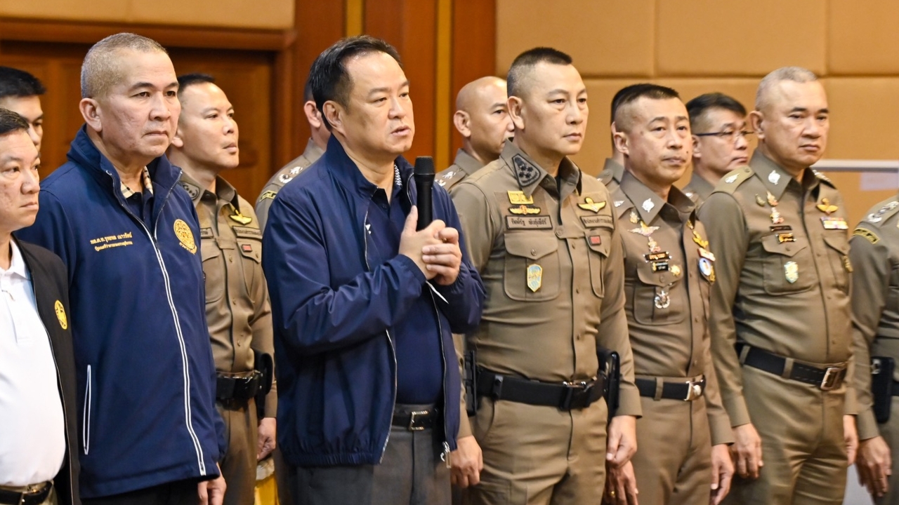 “อนุทิน” ยัน รัฐบาลปราบปรามยาเสพติดจริงจัง แนะเด็กรุ่นใหม่อย่าไปยุ่งไม่คุ้ม