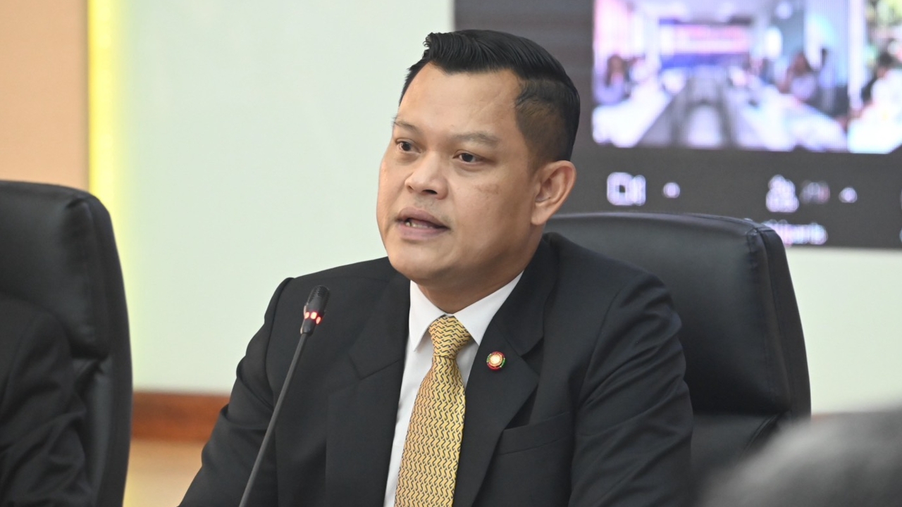 “ธนกร” สั่งยกอุตสาหกรรมไทย เน้น “ฝ่า-ฟัน-ดึง-ดัน” แนะเลิกเรียก “จีนเทา”