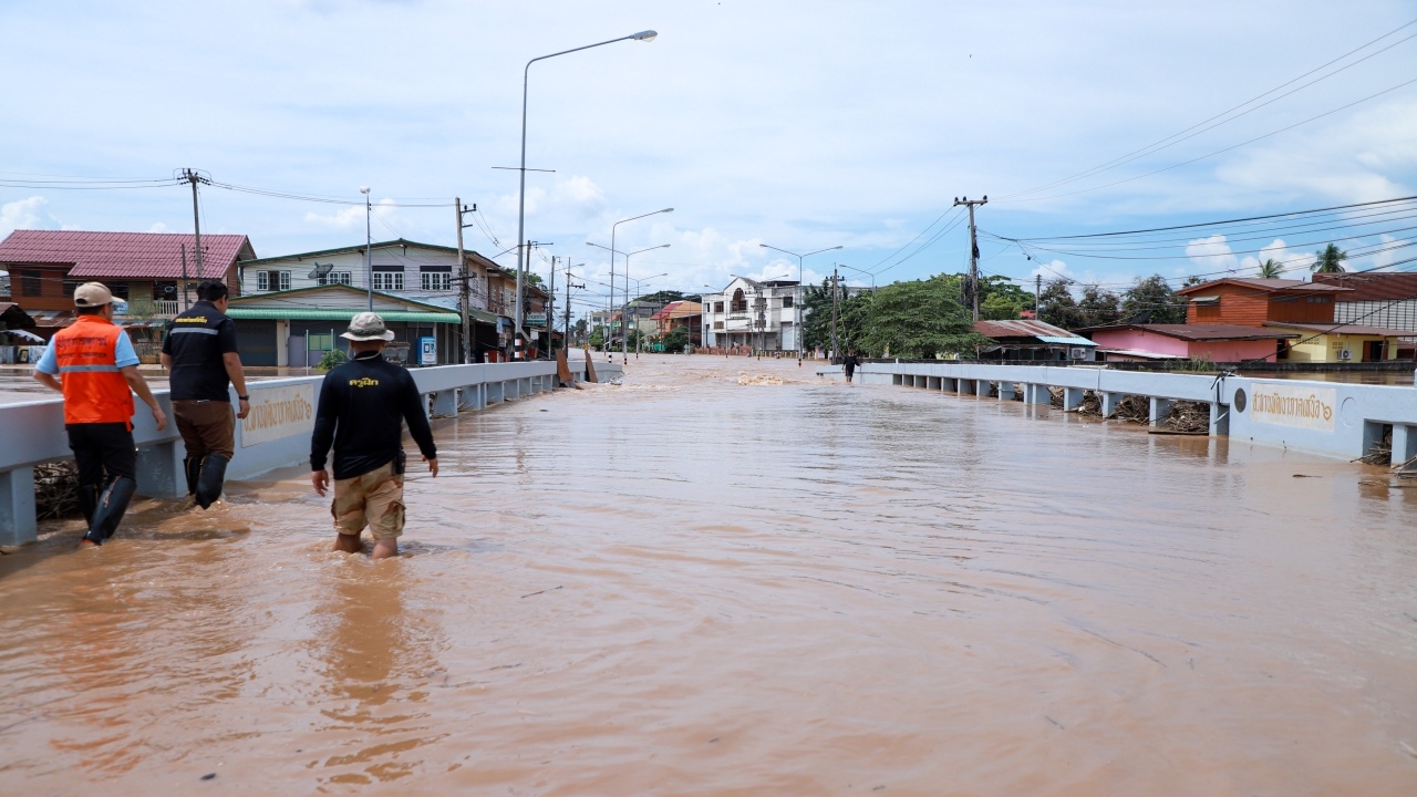 สุโขทัยอ่วม น้ำท่วมแล้ว 2 ตำบล เร่งอพยพประชาชนไปศูนย์พักพิงชั่วคราว