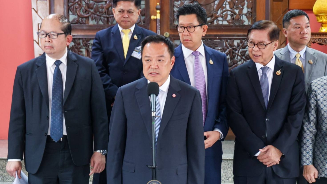 “อนุทิน” ไม่ขัดสร้างรั้วชายแดน- สมช. เคาะตั้ง “สมศักดิ์” นั่งหัวหน้าพูดคุยสันติสุข