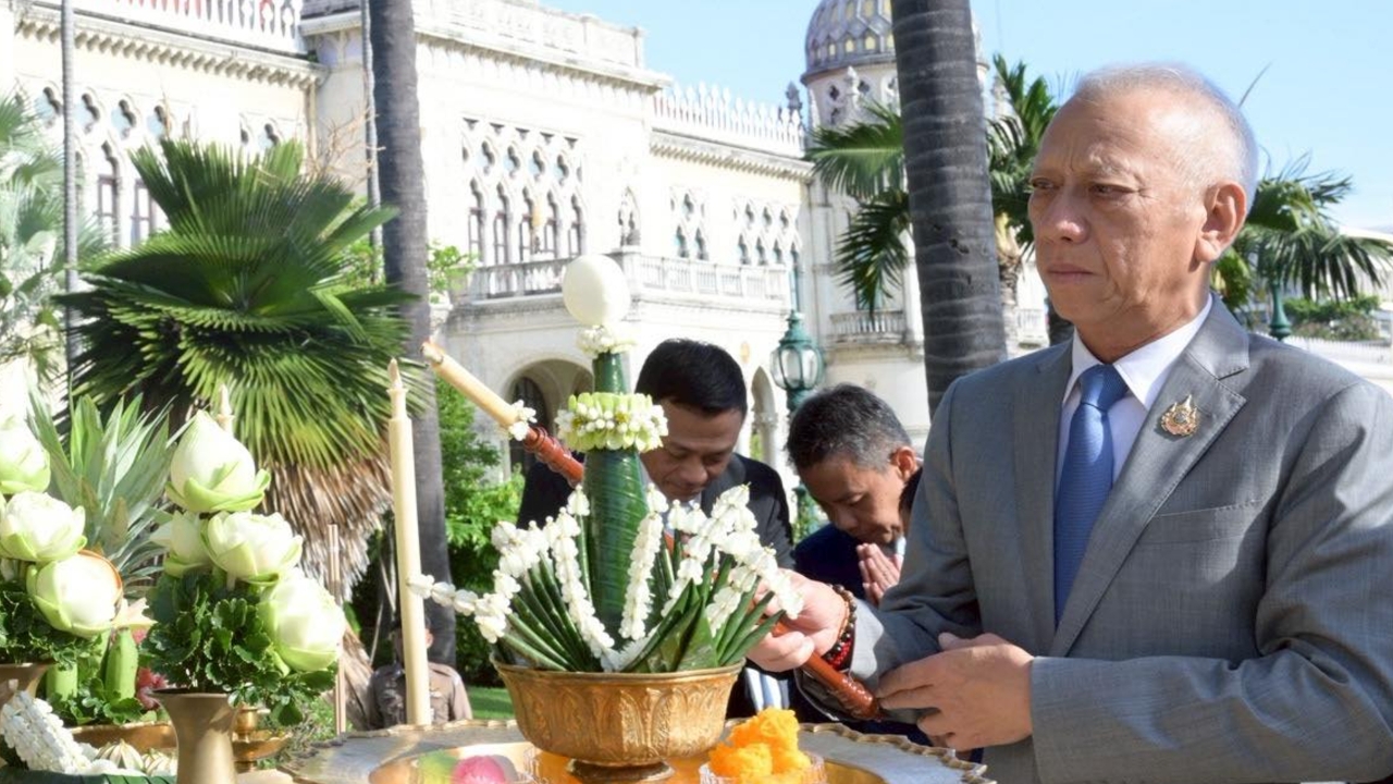 “พิพัฒน์” เข้าทำงานที่ทำเนียบฯ วันแรก บอก ภูมิใจไทยเตรียมพร้อมเลือกตั้งมาเป็นปี