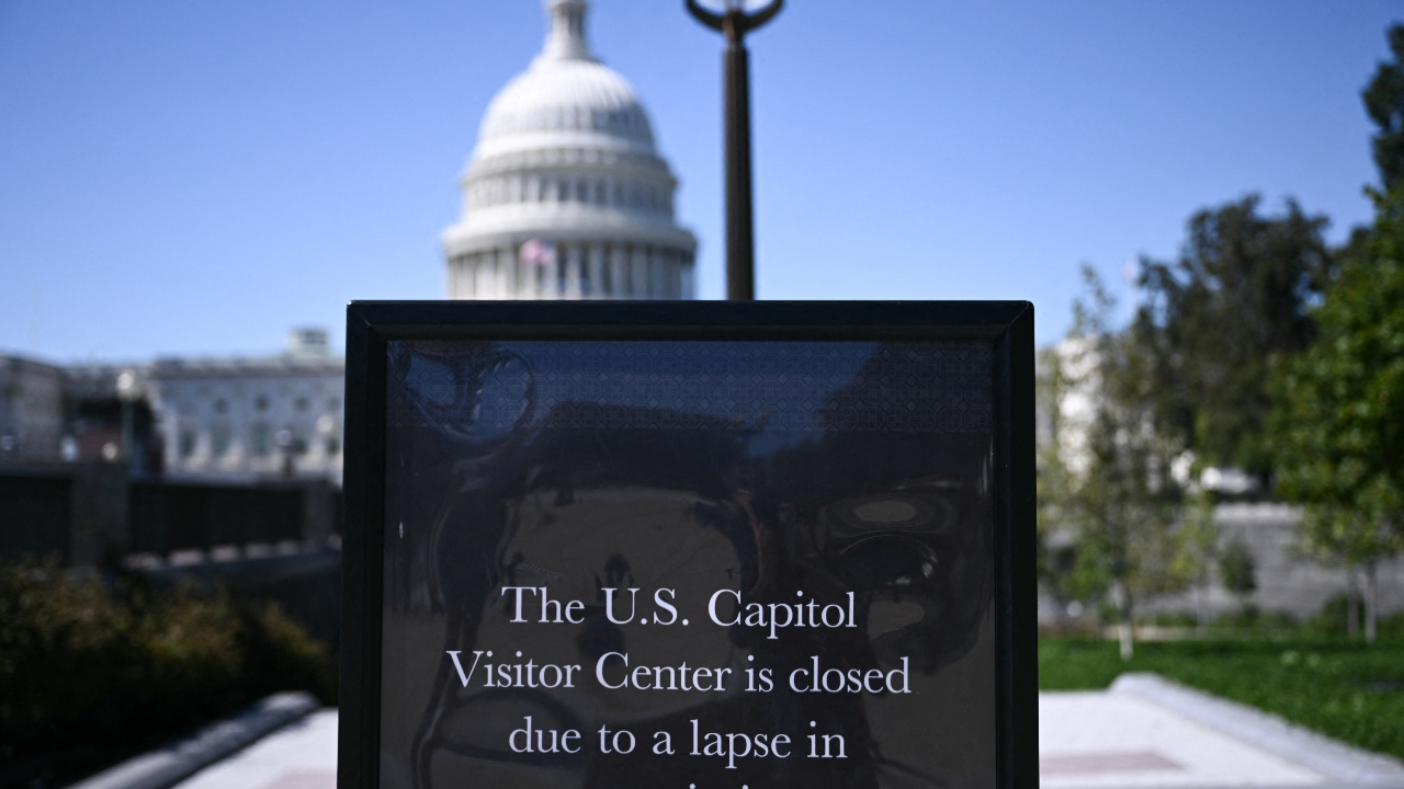 ทำเนียบขาวเตือน เลิกจ้าง จนท.รัฐ  "กำลังจะเกิดขึ้น" ภายใน 2 วัน หลังวิกฤตชัตดาวน์ยืดเยื้อ