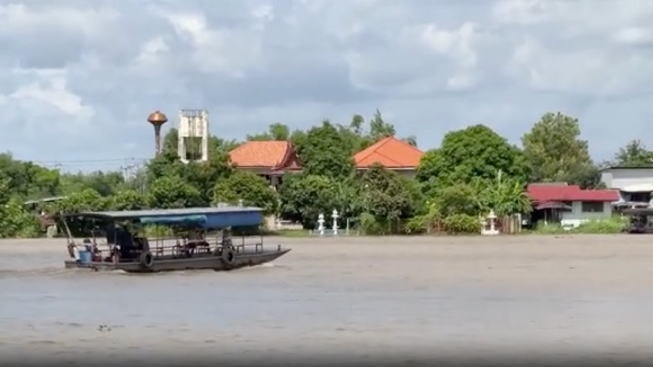 "บางปะอิน" ประกาศเขตประสบภัยน้ำท่วมแล้ว 12 ตำบล เร่งให้การช่วยเหลือชาวบ้าน