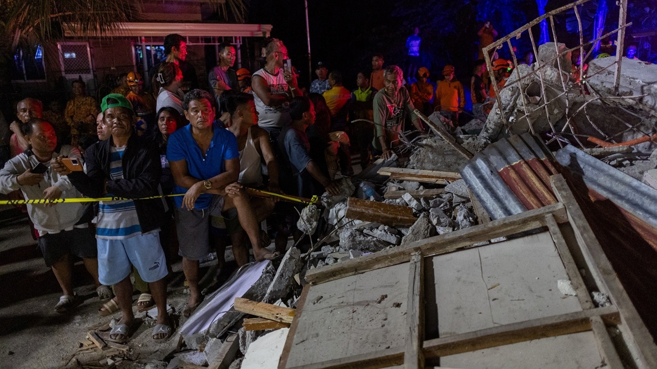 เหยื่อแผ่นดินไหวฟิลิปปินส์พุ่ง 69 ศพ บาดเจ็บนับร้อย อาฟเตอร์ช็อกต่อเนื่อง