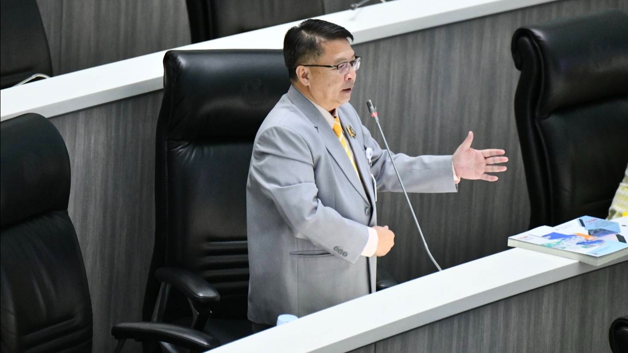 “เปรมศักดิ์”ห่วงยังหาผู้อำนวยการ สกนช.จัดการกองทุนน้ำมันไม่ได้ ทำประชาชนรับเคราะห์ใช้พลังงานแพง