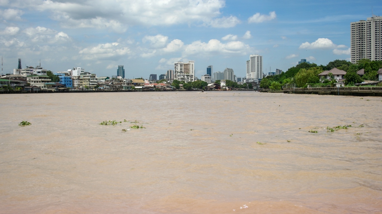 เตือน 7 จังหวัด ลุ่มเจ้าพระยา ท่าจีน แม่กลอง เฝ้าระวังน้ำทะเลหนุนสูง 3–6 ต.ค.