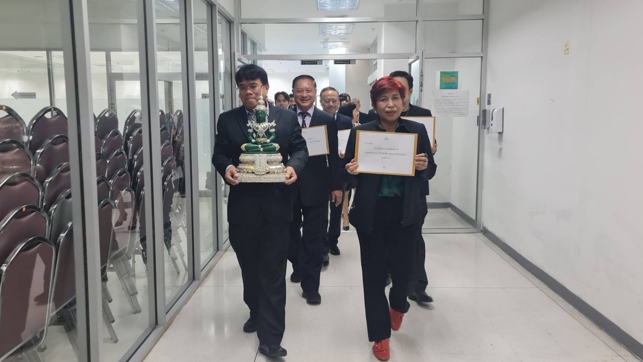 กลุ่ม สว.สำรอง อุ้มพระ จี้อนุกรรมการเร่งสรุปคดีฮั้ว สว. ชง กกต. 