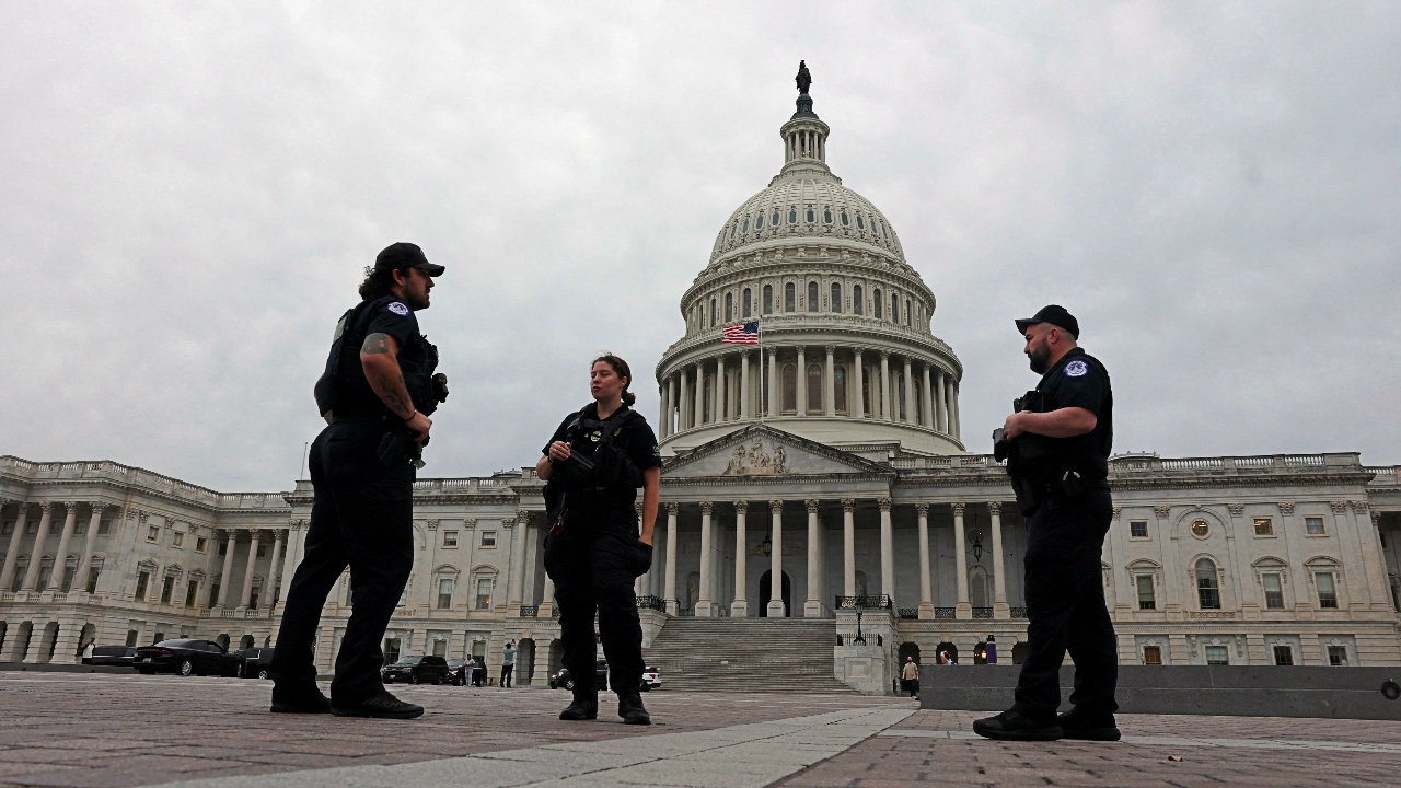 รัฐบาลสหรัฐฯ "ชัตดาวน์" หลังวุฒิสภาคว่ำร่างงบฯ – ทรัมป์ขู่ปลดเจ้าหน้าที่เพิ่ม
