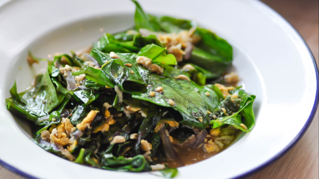 เปิดสรรพคุณของใบเหลียง ผักพื้นบ้านแสนอร่อย ทำเมนูอะไรได้บ้าง