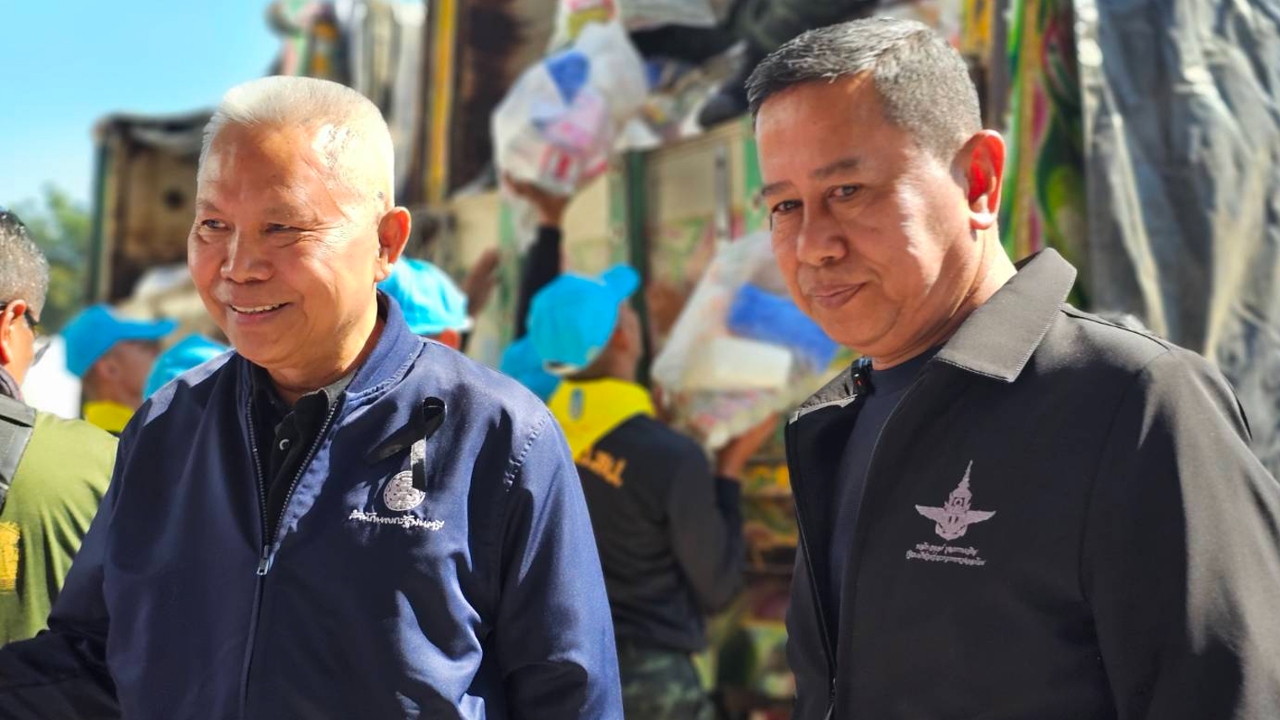 “โสภณ” ระดมธารน้ำใจ “บุรีรัมย์” ช่วยชาวใต้ ยืนยันรัฐบาลไม่นิ่งนอนใจ 