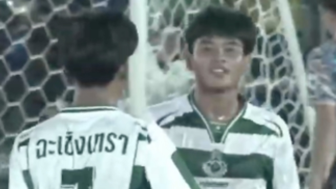 ผลบอล หมอนทองวิทยา แรงไม่หมด คว้าชัยบอล 7 คน "18 DARUL F.A. CUP"