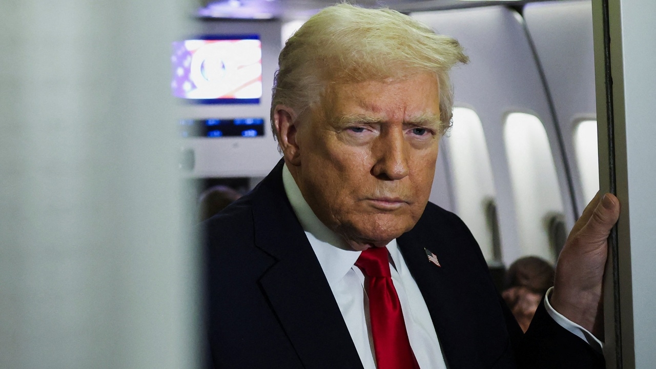 รบ.ทรัมป์ลั่น เตรียมทบทวนสถานะ ผู้ถือ “กรีนการ์ด” จาก 19 ประเทศ