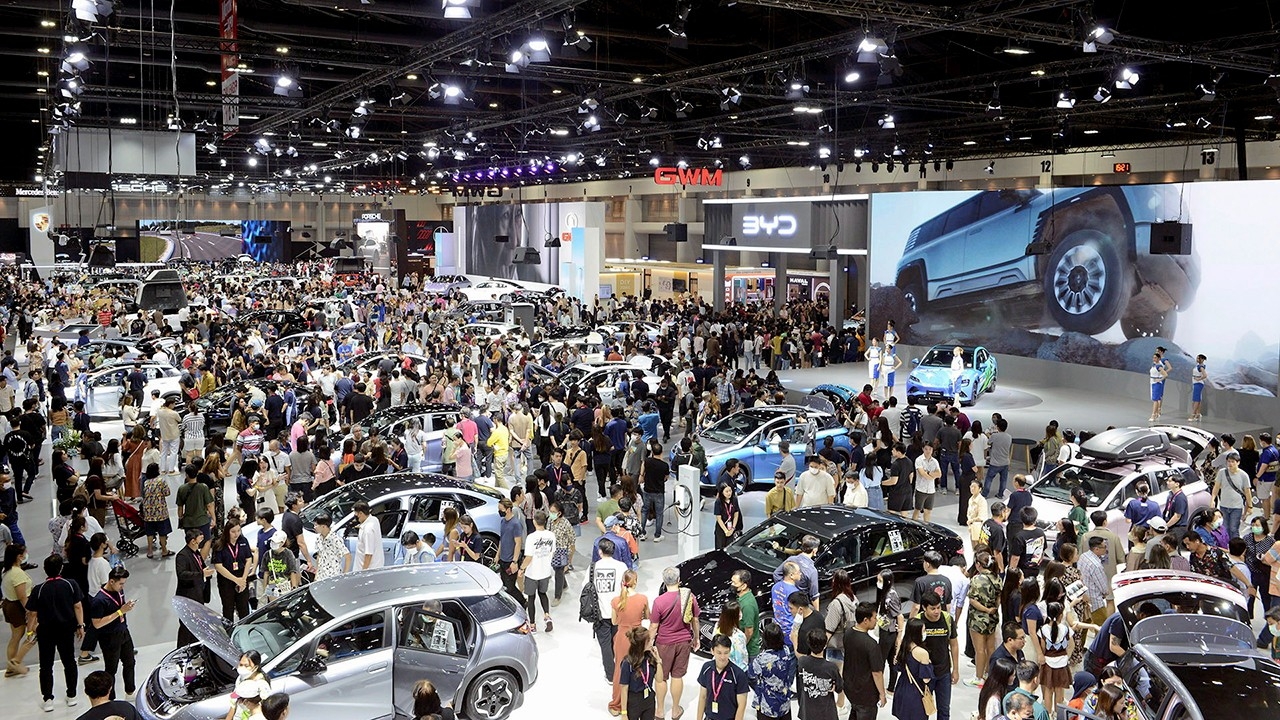 มอเตอร์เอ็กซ์โป กระหึ่ม "อิมแพ็ค" จัดถึง 10 ธันวา ค่ายรถคึกคัก ขน 58 แบรนด์ เปิดตัวแข่งดุ