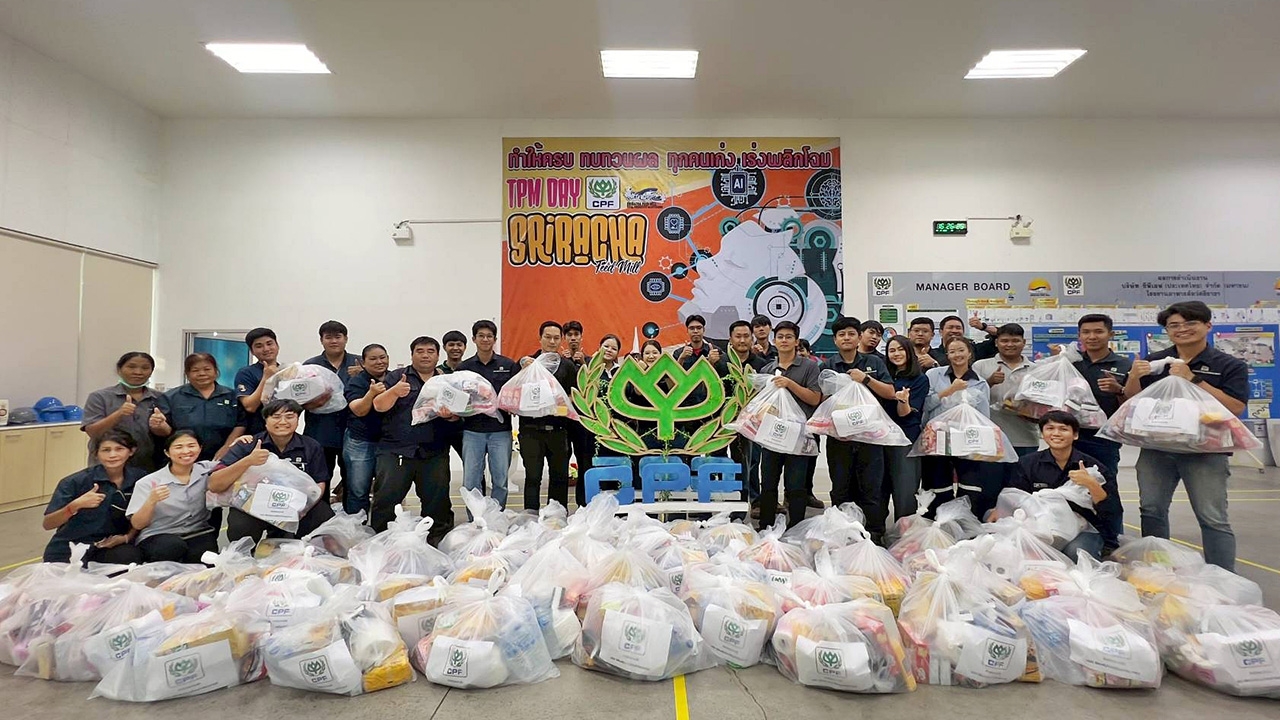 ระดมสรรพกำลัง ชาวซีพีเอฟ ฝ่าน้ำช่วยพี่น้องชาวใต้