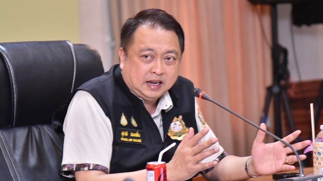 "สุชาติ" ระดมทีมกู้ภัยสู้ศึกน้ำท่วมใต้ เผย ฮ.ส่งเครื่องปั่นไฟให้ รพ.หาดใหญ่แล้ว