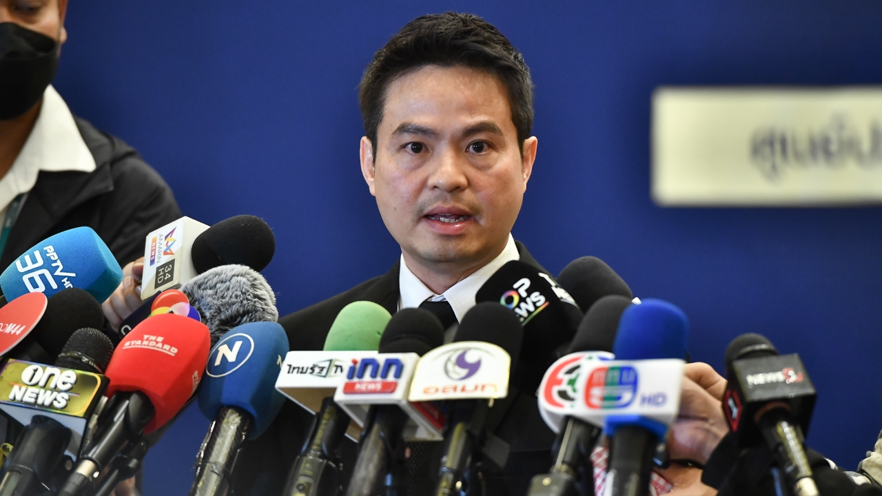 “ภราดร” เผยจัด C-130 วันละ 5 เที่ยว บินช่วยน้ำท่วม แจง “ธรรมนัส-ผบ.ทสส.” ไม่ทับไลน์ทำงานกัน