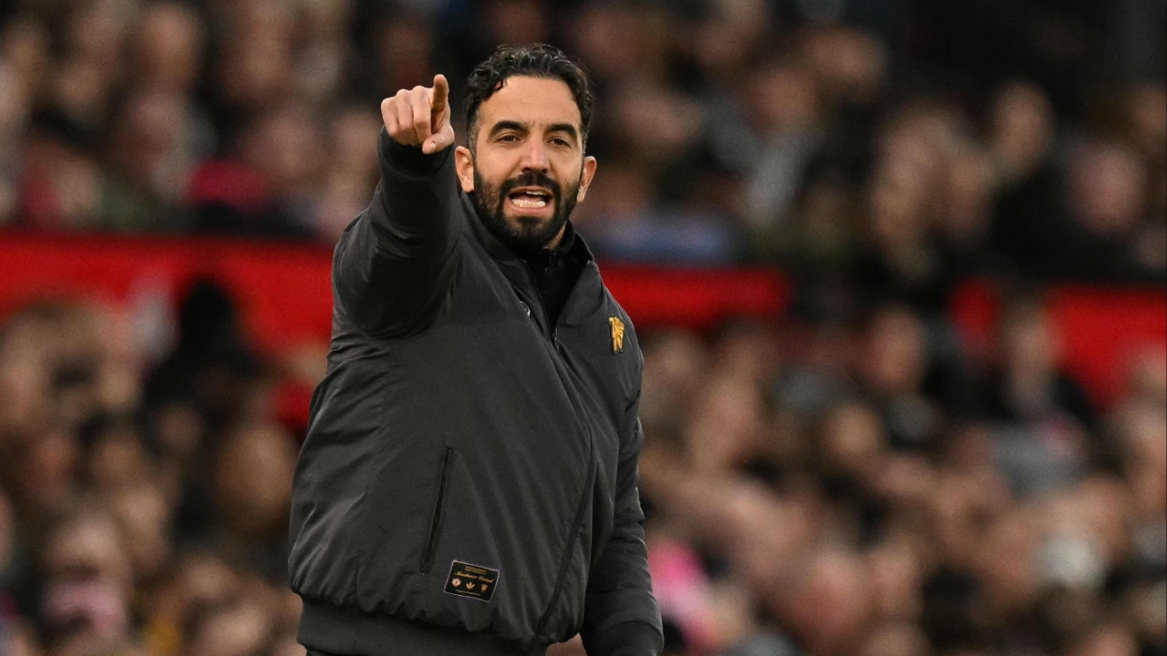 มาจากไหน "แมนยู" เจรจาคว้า "ดาวเด่นพรีเมียร์ลีก" ตรงสเปค อโมริม ลุ้นเสริมทัพ ม.ค. นี้