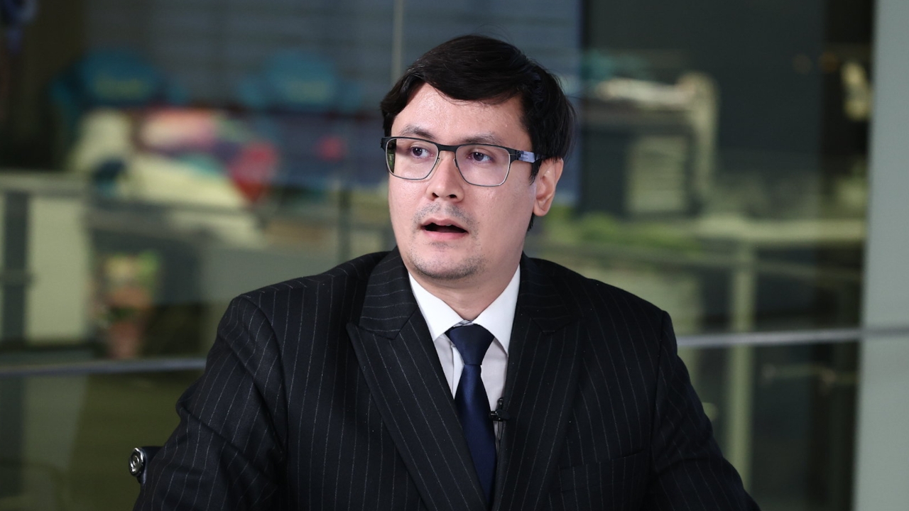 “โรม” จี้นายกฯ ปลด “ธรรมนัส” หลัง ปปง. ยึดอายัดทรัพย์เครือข่าย “ยิม เลียก-เบน สมิธ”