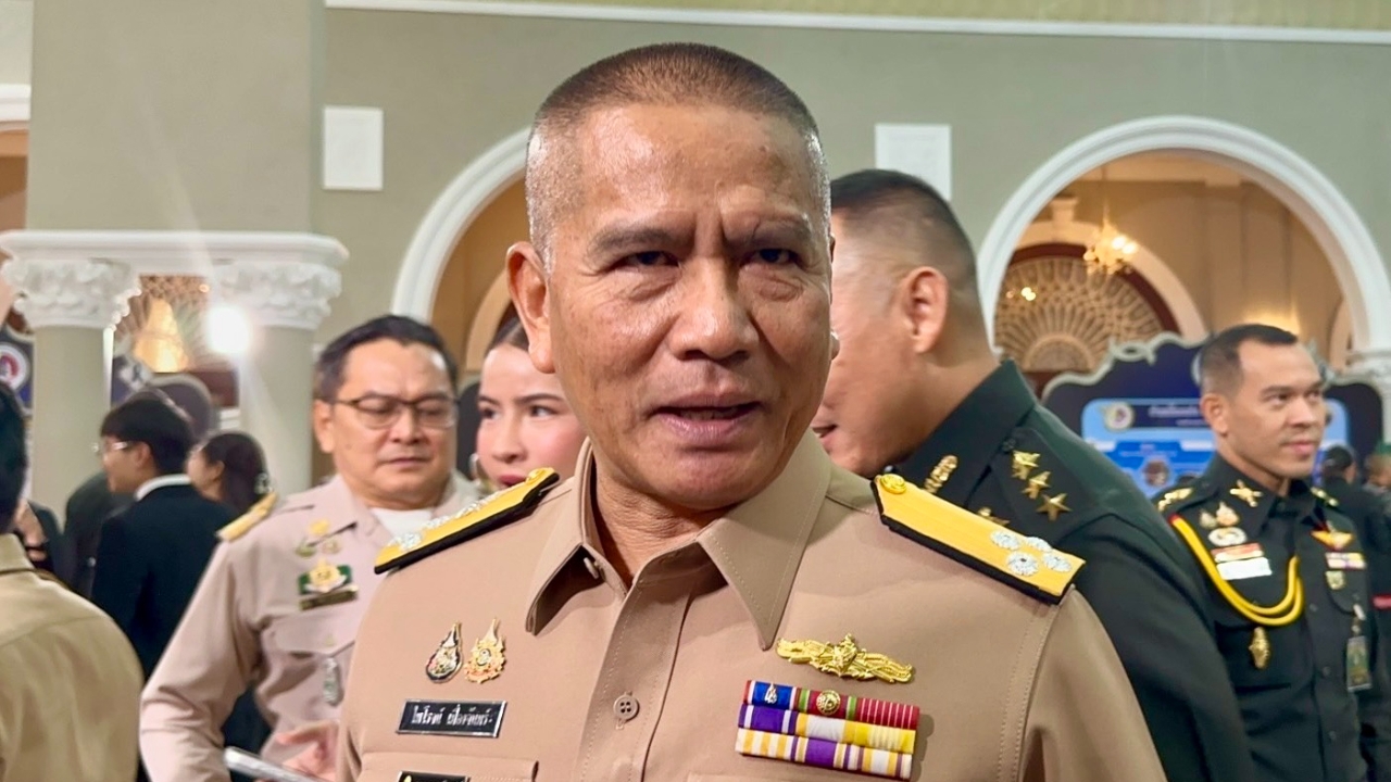 เรือหลวงจักรีนฤเบศร-หน่วยซีล จบภารกิจน้ำท่วมหาดใหญ่ เหลือ “ร.ล.อ่างทอง” ลำเลียงความช่วยเหลือ 