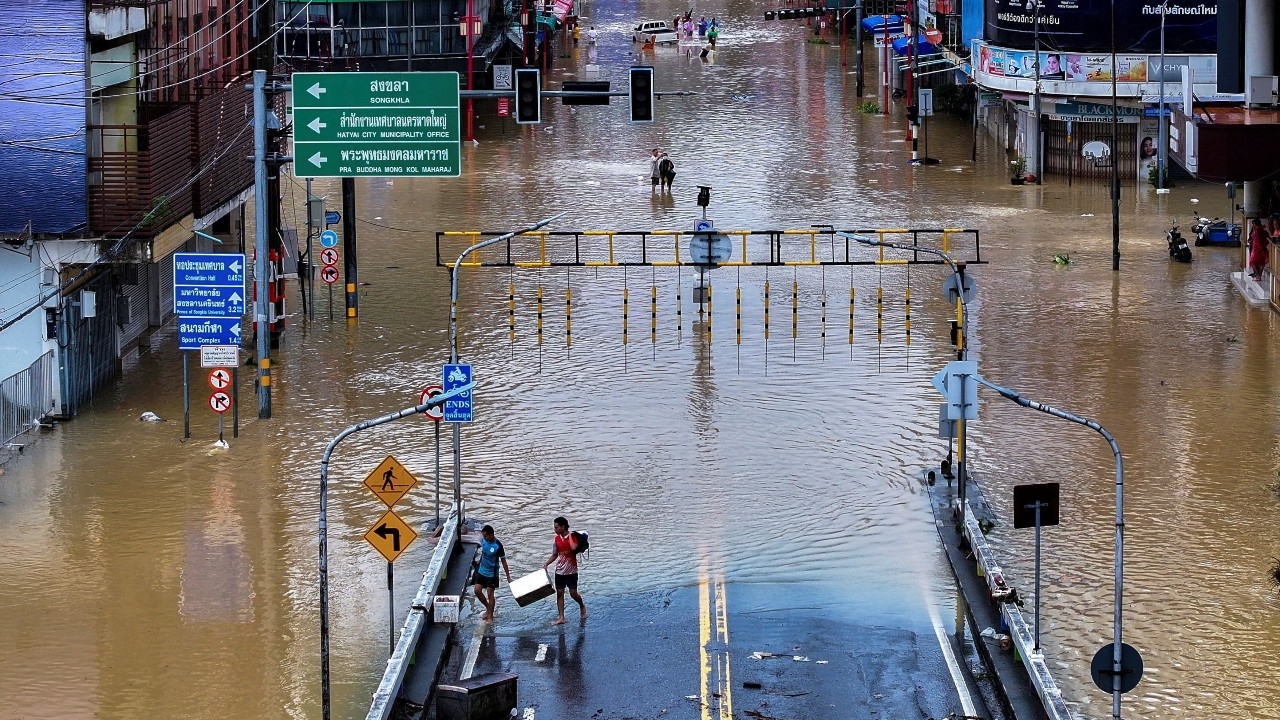 รัฐบาลสอบตก “จัดการปัญหาน้ำท่วม” ประชาชนอยากให้ปรับปรุงการทำงานเกือบทุกด้าน