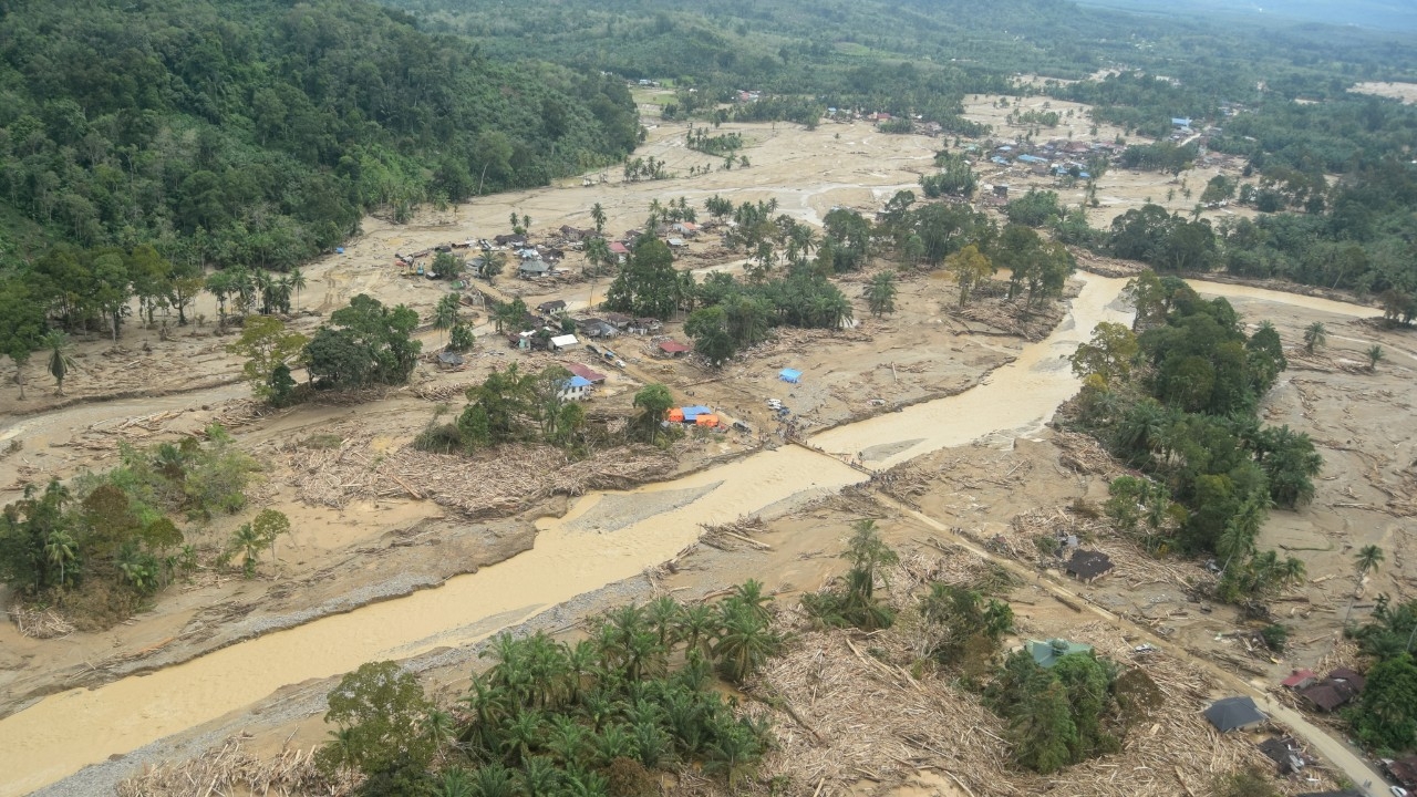 เหยื่อน้ำท่วมเอเชีย ทะลุ 1,300 ศพ อินโดฯ-ศรีลังกาอ่วมหนัก