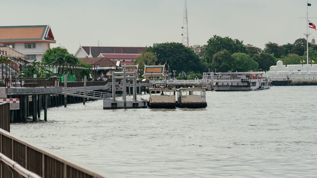 มั่นใจเอาอยู่ปล่อยนํ้าเหนือสู่ กทม. ตรวจสอบคันกั้นตลอดแนวยาว 88 กม. บ้านน้ำทะลักแจ้งเหตุได้ 24 ชม.