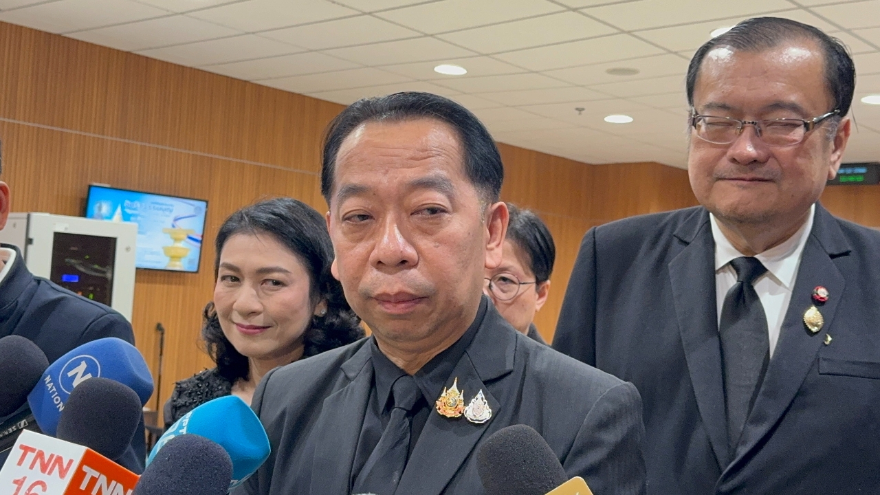 เลขาธิการสภาผู้แทนราษฎร กางปฏิทิน ลงมติแก้รัฐธรรมนูญวาระ 3 อาจขยับหลังปีใหม่