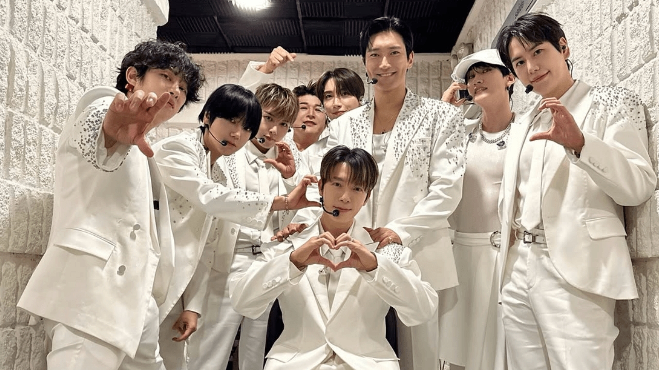 สานพลังกู้วิกฤตน้ำท่วม SM True และ SUPER JUNIOR ร่วมส่งมอบน้ำใจ 4 ล้านบาท สู่สภากาชาดไทย