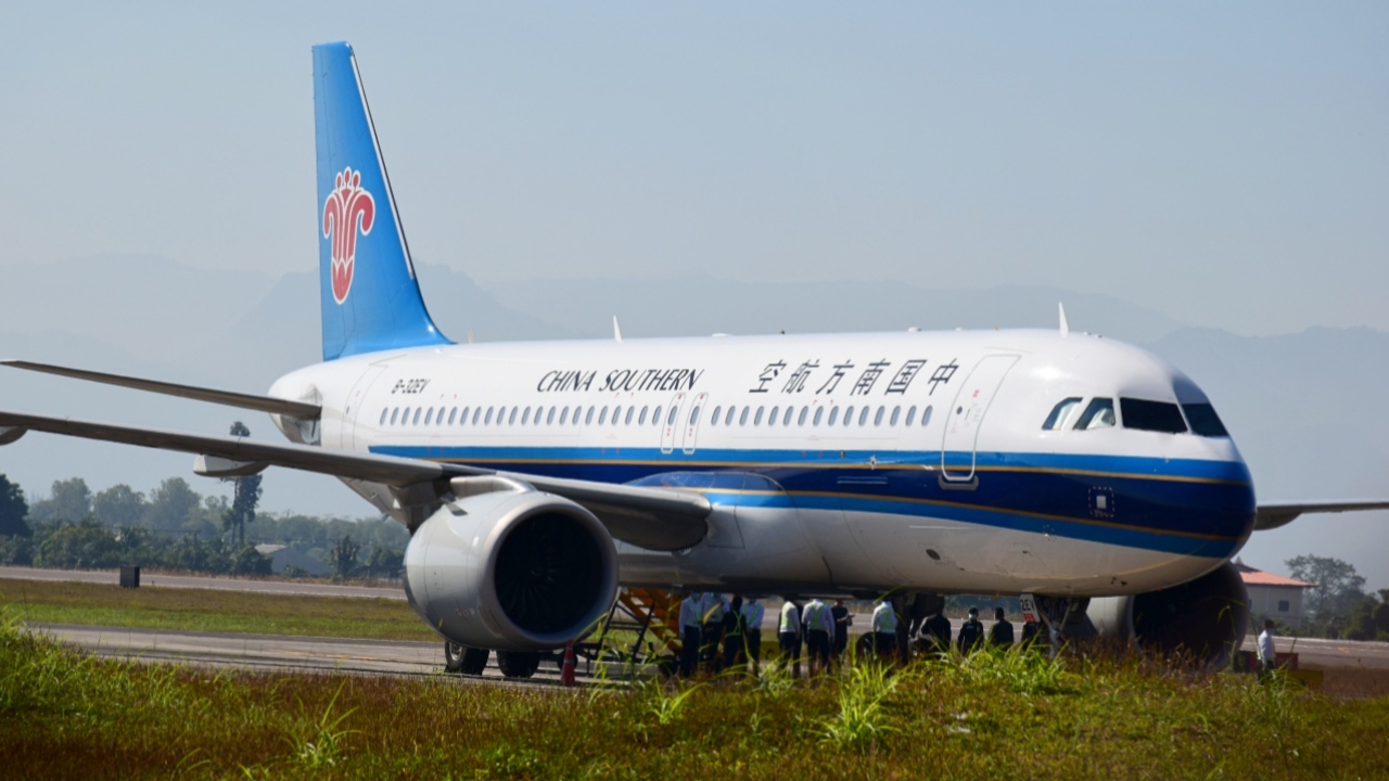 จีนบินรับสแกมเมอร์กลับประเทศกว่า 1 พันคน หลังหนีตายจาก "เคเค ปาร์ค"