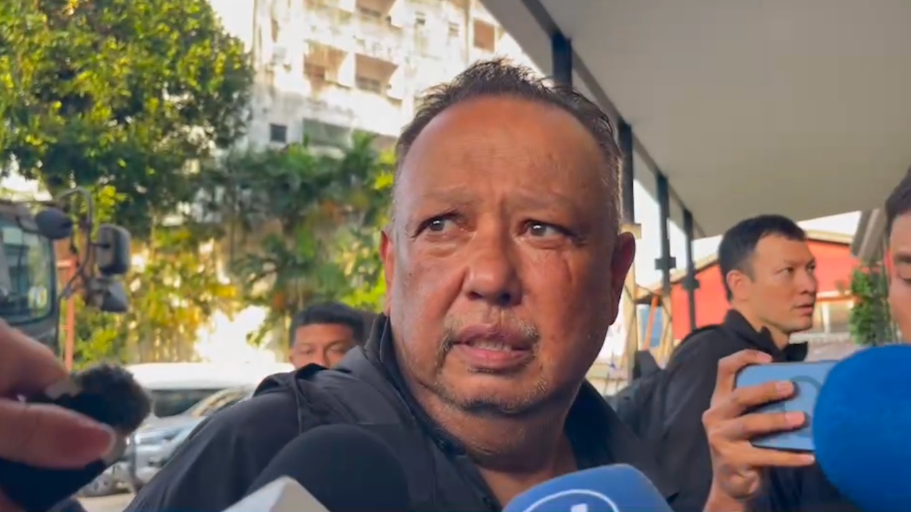 "นายกแป้น" คอตก ลั่นไม่ลงเล่นการเมืองอีก ขอดูก่อนจะ "ลาออกเอง" หรือไม่