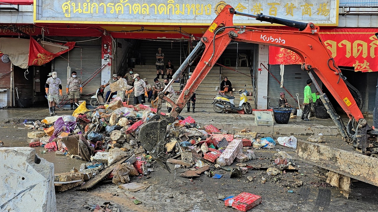 พระราชทานเงินส่วนพระองค์ ศพละ 20,000 บาท มือยิงเจ็ตสกีกู้ภัยมอบตัว อ้างจะเรียกให้มาช่วยคน