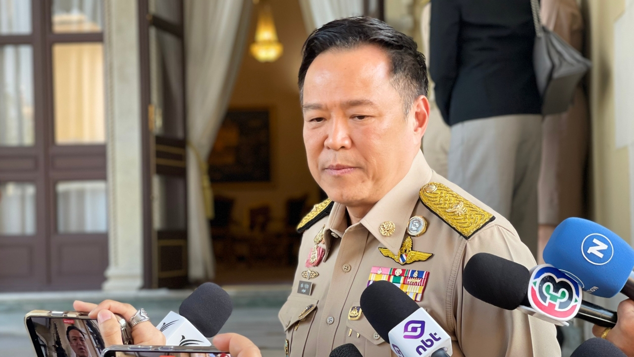 นายกฯ บอกเรื่องยุบสภา หากจำเป็นก็ไม่มีทางเลือก ไม่ขอมอง “อภิสิทธิ์” เป็นคู่แข่งภาคใต้