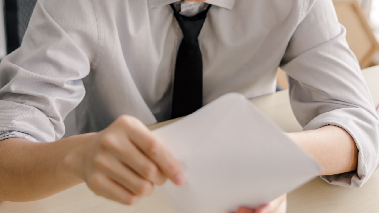 What Does Work Stoppage and Suspension of Employment Mean? Labor Law Clinic Page Clarifies It Is Not Dismissal