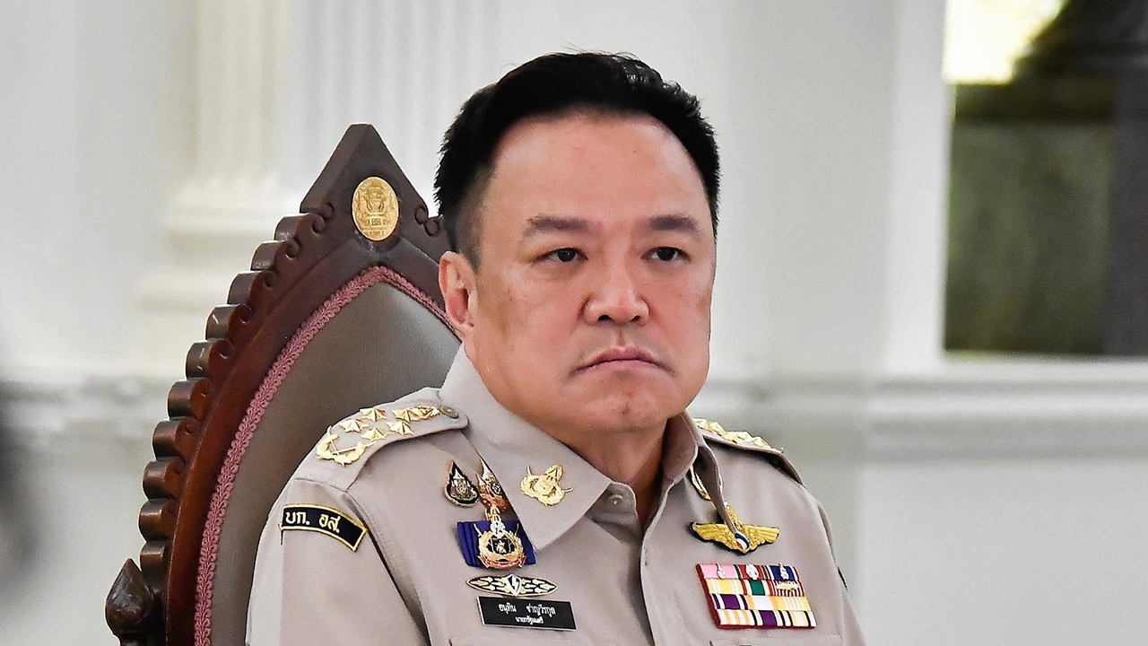 เจอตามงาน 5-6 ครั้ง "อนุทิน" รีบปัด สนิท "เบน สมิธ" บิ๊กแดงโร่แจง ก็แค่คบผิวเผิน