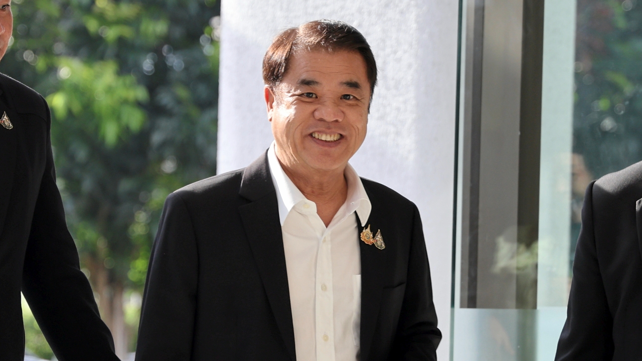 “สุริยะ” ยัน “อนุทิน” หลุด มท.1 ทำงานไม่เข้าเป้า ไม่เกี่ยวไม่เซ็นสัญชาติให้ “เบน สมิธ”