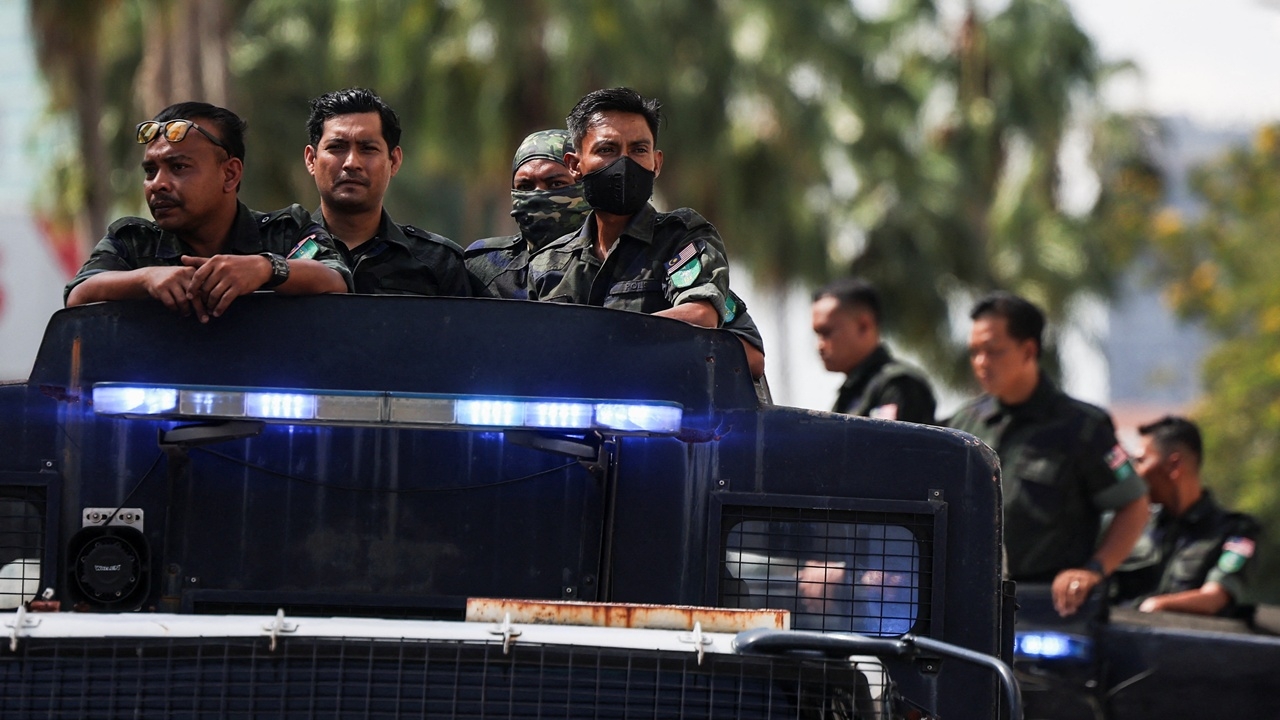 ตำรวจมาเลเซียเร่งล่าผู้ต้องสงสัย 7 ราย โยงแก๊งต้มตุ๋นออนไลน์ในกัมพูชา