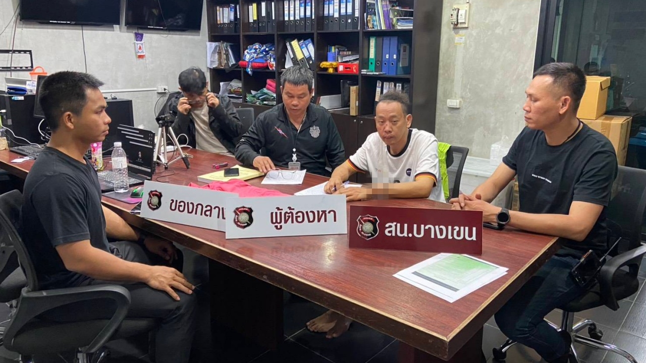 ไล่ล่าระทึก คนร้ายกระชากสร้อยทอง ขับรถเก๋งหนีชนดะ สารภาพเป็นหนี้พนันออนไลน์