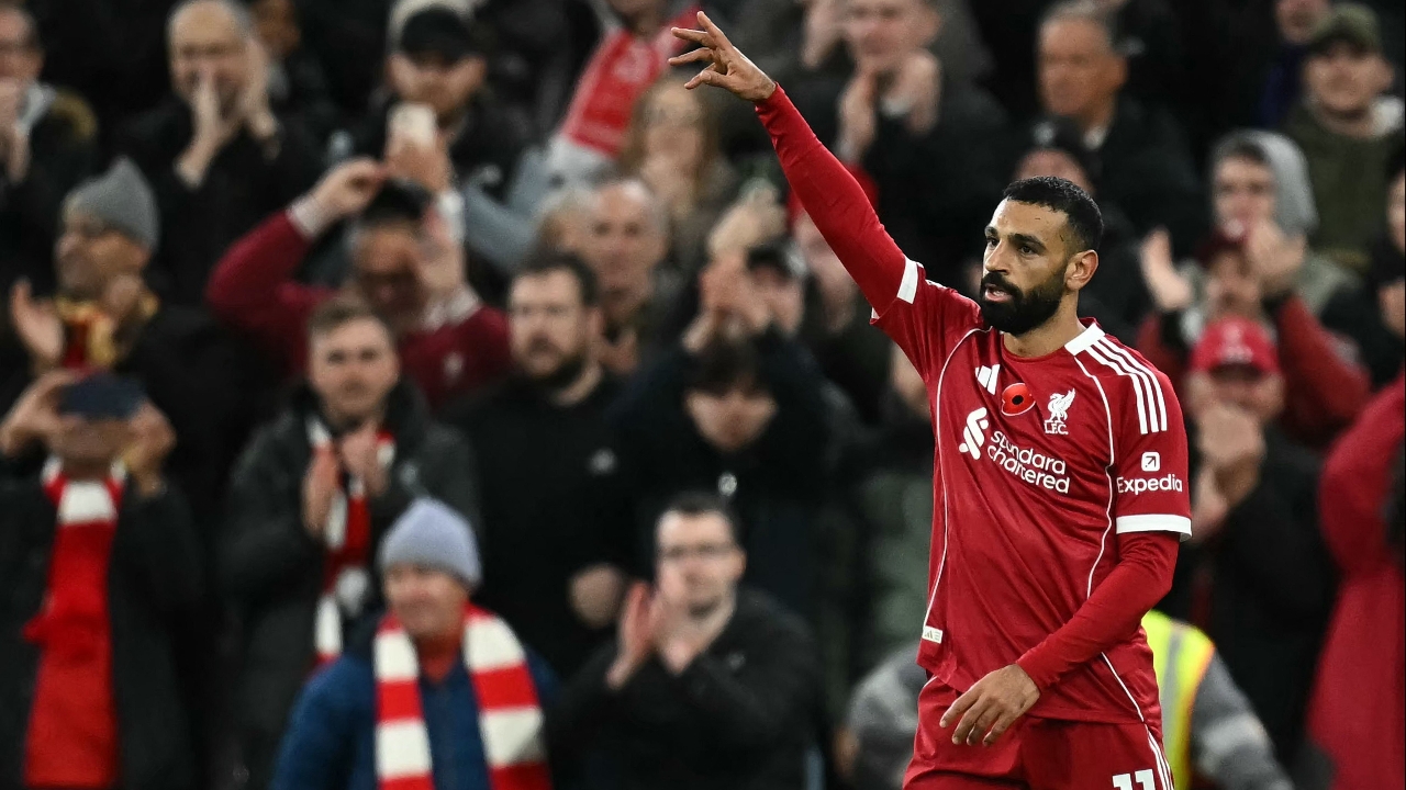 สุดจริง "ซาลาห์" ทำ 2 สิ่งสุดยิ่งใหญ่ หลังนำ "ลิเวอร์พูล" กลับมาชนะในพรีเมียร์ลีก