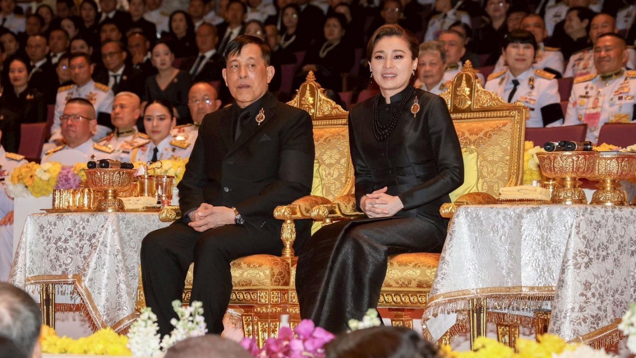 "ในหลวง-พระราชินี" ทอดพระเนตรการแสดงโขน สืบสานพระราชปณิธาน "สมเด็จพระพันปีหลวง"