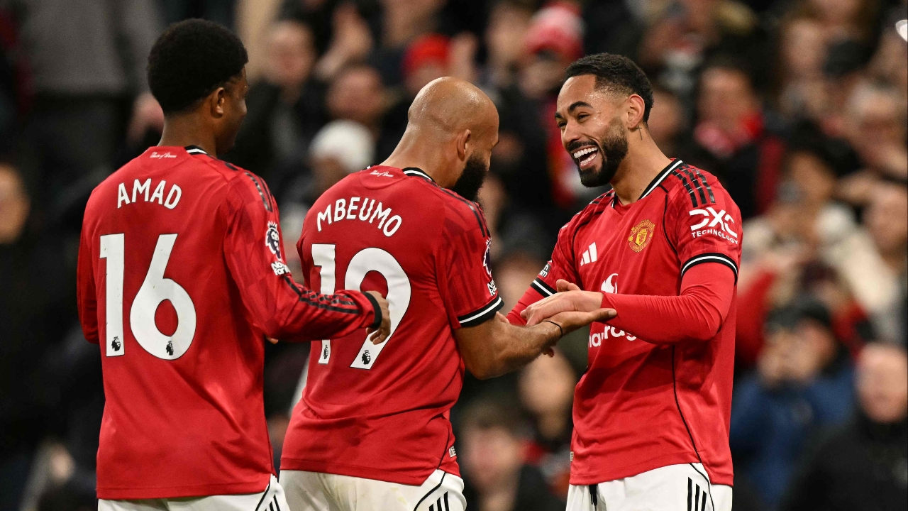 สุดเซอร์ไพรส์ "แมนยู" เล็งคว้า "ดาวดังมาดริด" ม.ค. นี้ แต่ต้องแย่งกับอีก 3 ทีม