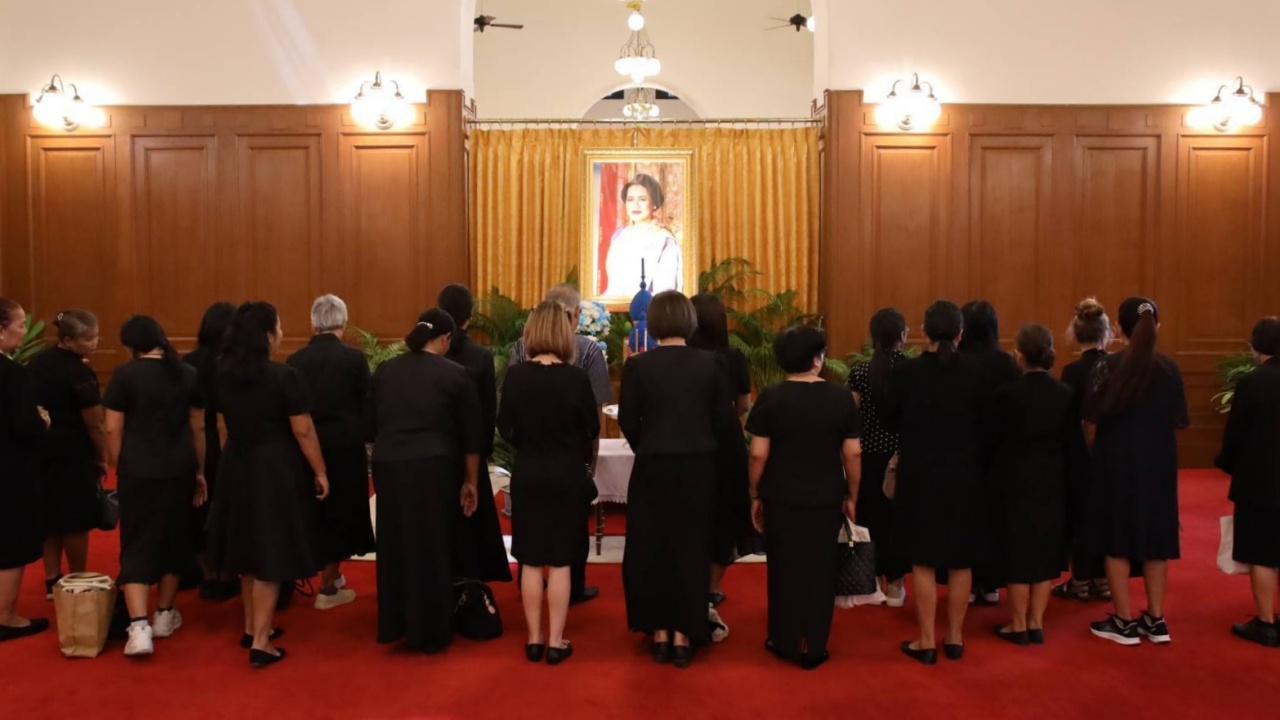 พสกนิกรทั่วสารทิศ ยังคงหลั่งไหลถวายสักการะพระบรมศพ "สมเด็จพระพันปีหลวง"