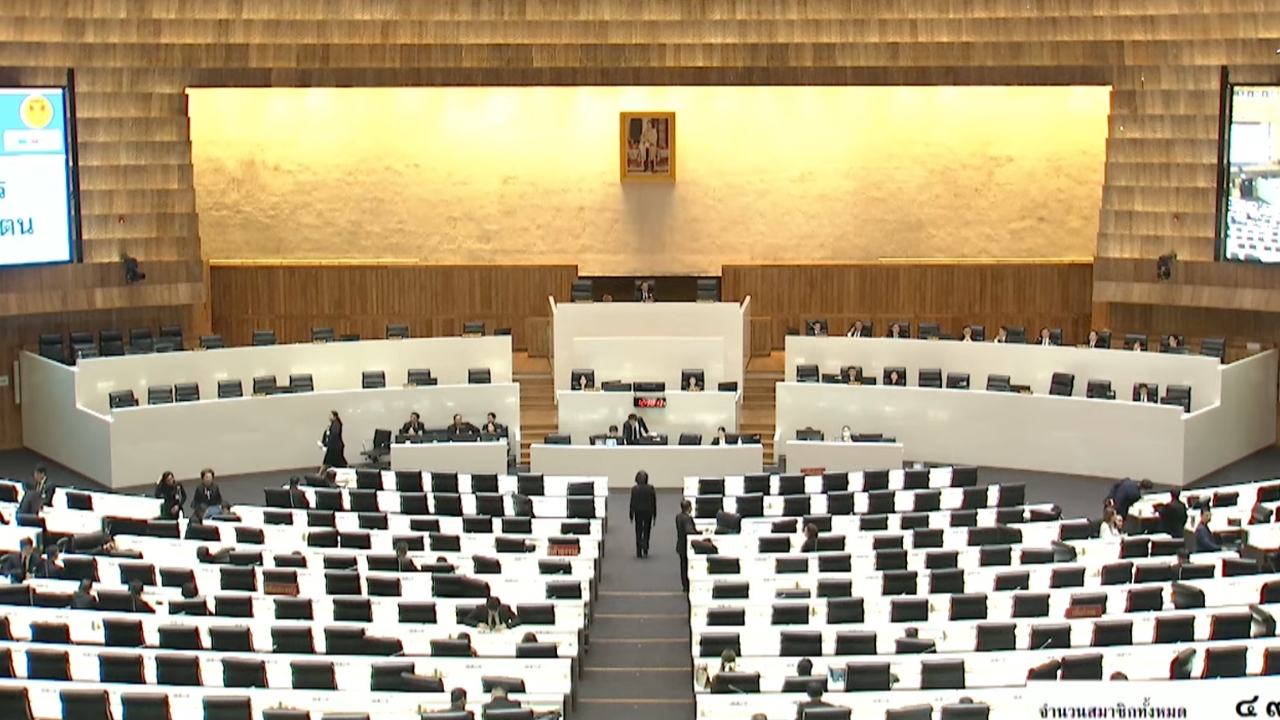 สภาผู้แทนราษฎรเห็นชอบแก้ไขกฎหมายเลือกตั้งท้องถิ่นชุดแรก ลดอายุขั้นต่ำสมาชิก-ผู้บริหารเหลือ 25 ปี